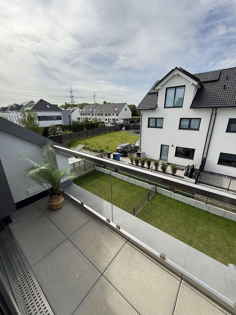 Prenájom domu 185 m², pozemek 260 m², An der Riedhohl 19, Bad Homburg vor der Höhe, Hesensko Prenájom domu 185 m², pozemek 260 m², An der Riedhohl 19, Bad Homburg vor der Höhe, Hesensko