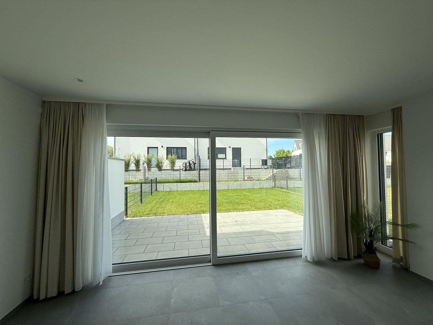 Prenájom domu 185 m², pozemek 260 m², An der Riedhohl 19, Bad Homburg vor der Höhe, Hesensko Prenájom domu 185 m², pozemek 260 m², An der Riedhohl 19, Bad Homburg vor der Höhe, Hesensko