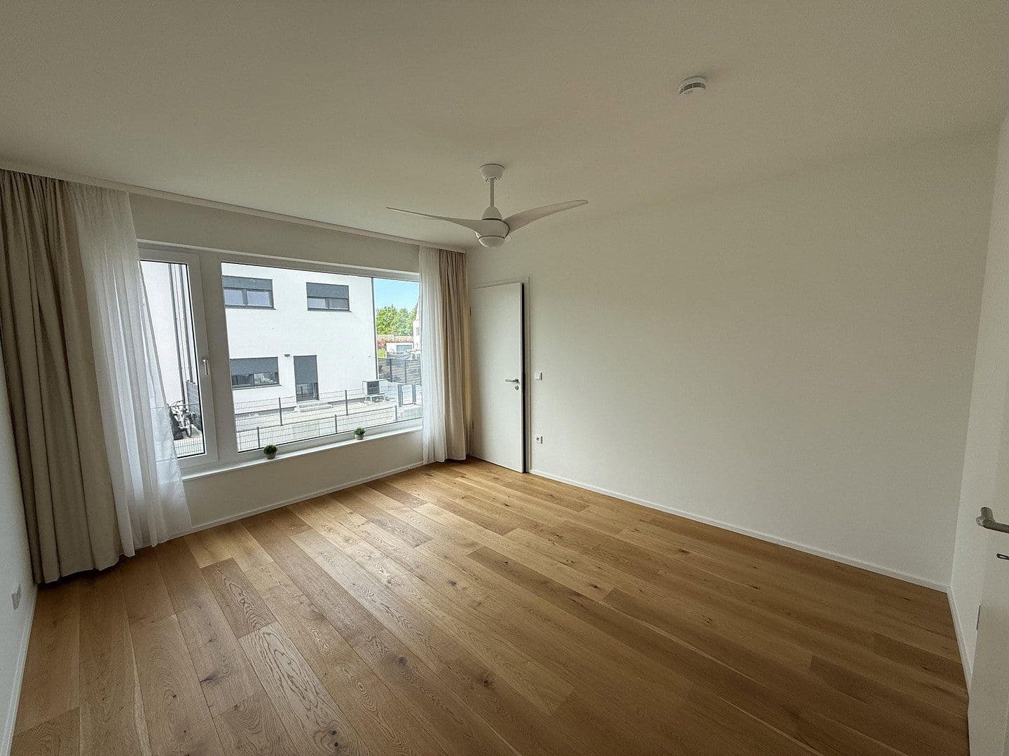 Prenájom domu 185 m², pozemek 260 m², An der Riedhohl 19, Bad Homburg vor der Höhe, Hesensko Prenájom domu 185 m², pozemek 260 m², An der Riedhohl 19, Bad Homburg vor der Höhe, Hesensko