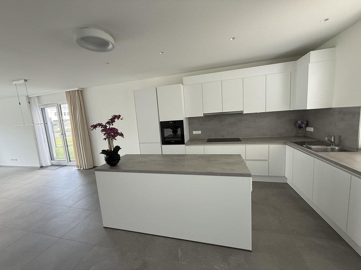 Prenájom domu 185 m², pozemek 260 m², An der Riedhohl 19, Bad Homburg vor der Höhe, Hesensko Prenájom domu 185 m², pozemek 260 m², An der Riedhohl 19, Bad Homburg vor der Höhe, Hesensko