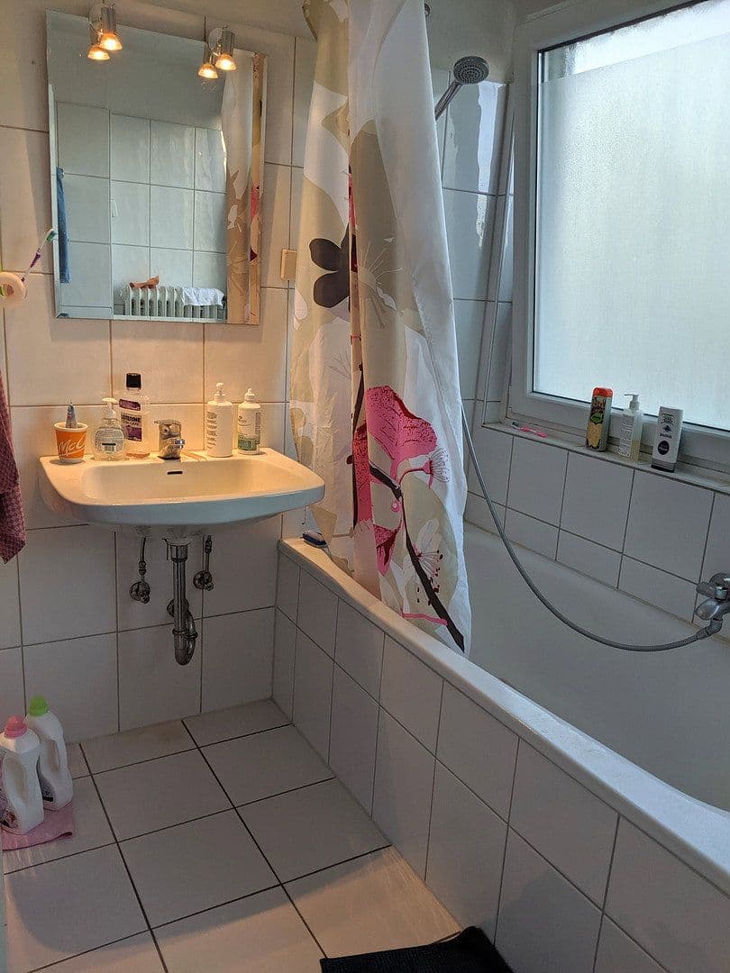 Prenájom bytu 2-izbový 60 m², Schatenstr. 14, Bielefeld, Severné Porýnie - Westfálsko Prenájom bytu 2-izbový 60 m², Schatenstr. 14, Bielefeld, Severné Porýnie - Westfálsko