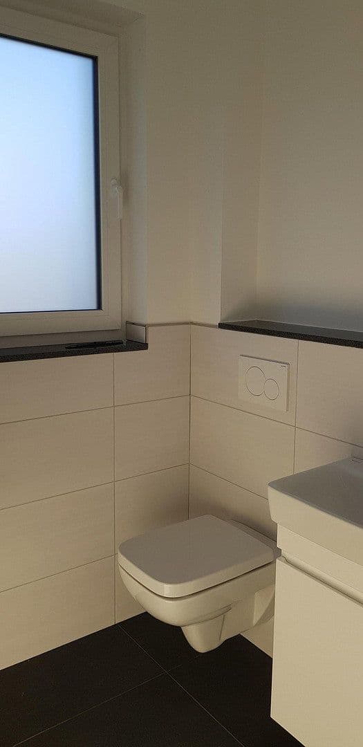 Prenájom bytu 3-izbový 90 m², Lannerstrasse 43, Ober-Olm, Porýnie-Falcko Prenájom bytu 3-izbový 90 m², Lannerstrasse 43, Ober-Olm, Porýnie-Falcko