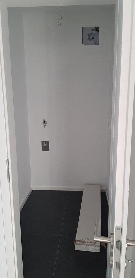 Prenájom bytu 3-izbový 90 m², Lannerstrasse 43, Ober-Olm, Porýnie-Falcko Prenájom bytu 3-izbový 90 m², Lannerstrasse 43, Ober-Olm, Porýnie-Falcko