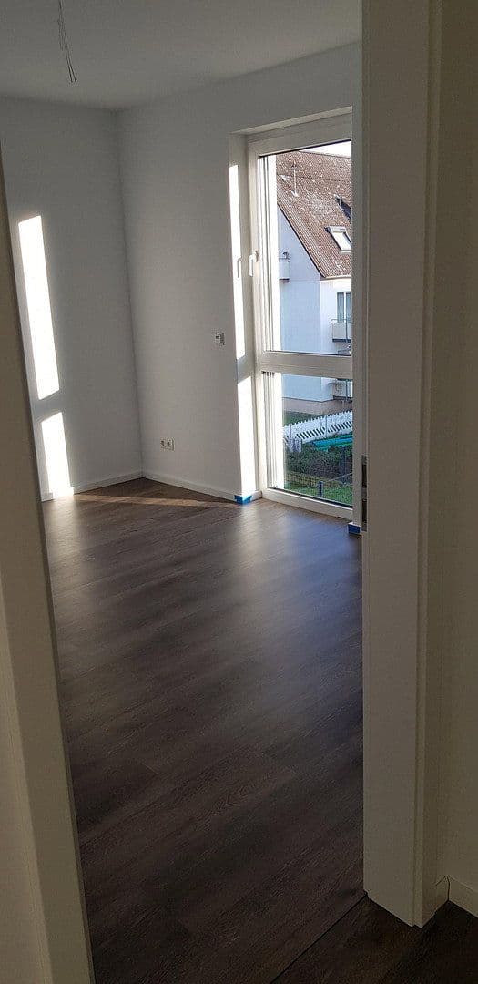 Prenájom bytu 3-izbový 90 m², Lannerstrasse 43, Ober-Olm, Porýnie-Falcko Prenájom bytu 3-izbový 90 m², Lannerstrasse 43, Ober-Olm, Porýnie-Falcko