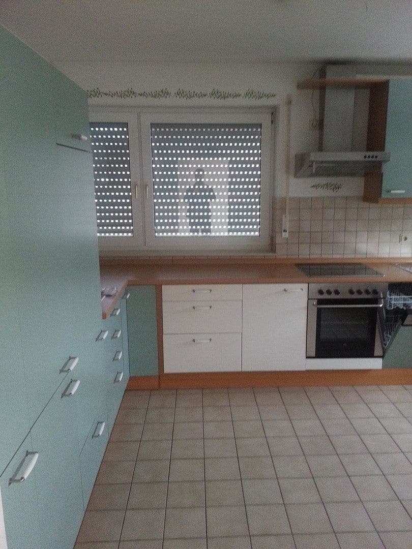 Prenájom bytu 3-izbový 90 m², Kelkheim (Taunus), Hesensko Prenájom bytu 3-izbový 90 m², Kelkheim (Taunus), Hesensko