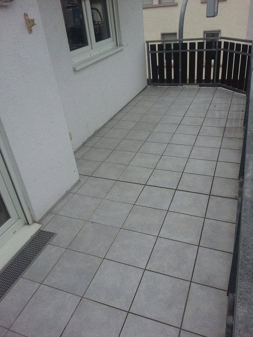 Prenájom bytu 3-izbový 90 m², Kelkheim (Taunus), Hesensko Prenájom bytu 3-izbový 90 m², Kelkheim (Taunus), Hesensko