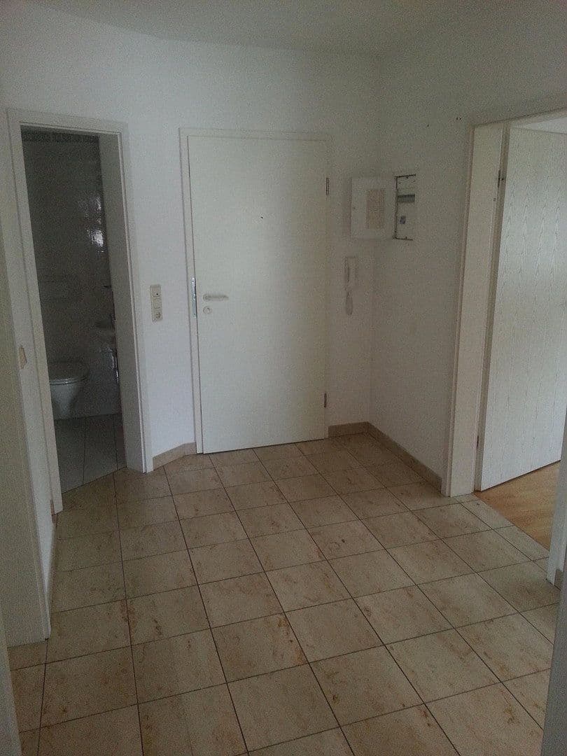 Prenájom bytu 3-izbový 90 m², Kelkheim (Taunus), Hesensko Prenájom bytu 3-izbový 90 m², Kelkheim (Taunus), Hesensko