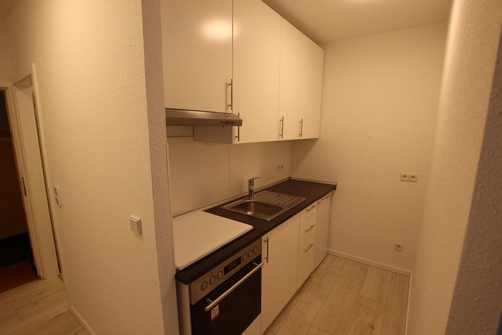 Prenájom bytu 1-izbový 30 m², Berlin, Berlín Prenájom bytu 1-izbový 30 m², Berlin, Berlín