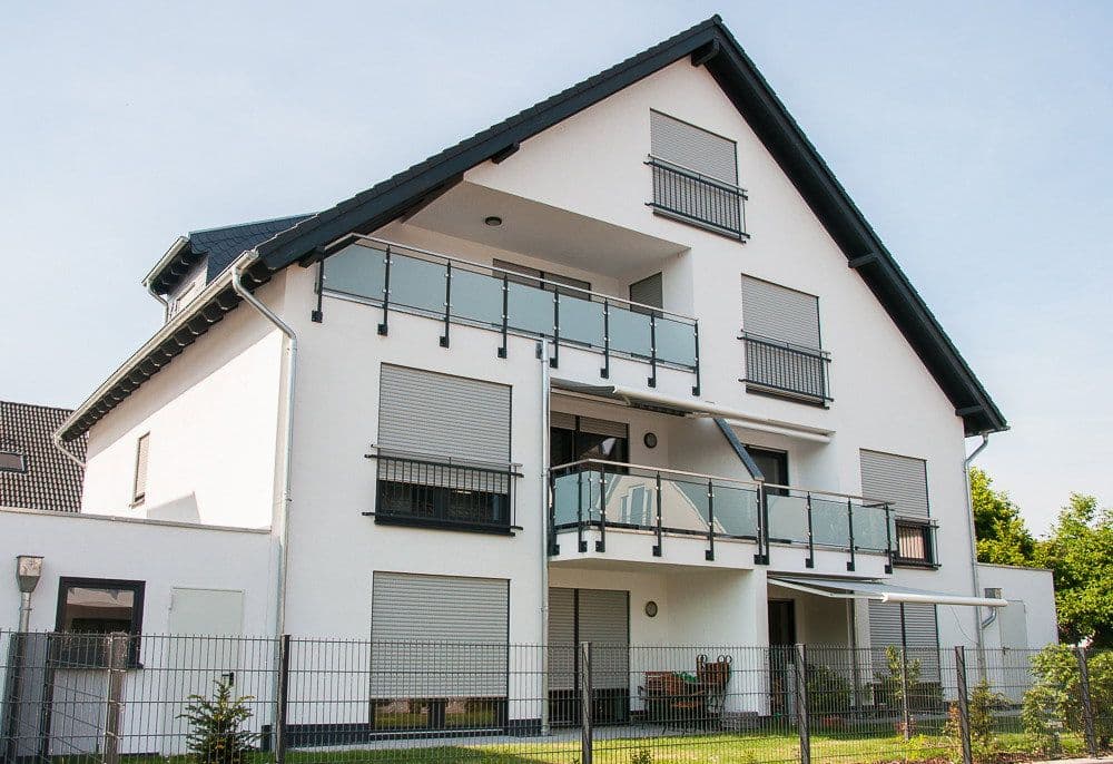 Prenájom bytu 5-izbový 170 m², Niederkassel, Severné Porýnie - Westfálsko Prenájom bytu 5-izbový 170 m², Niederkassel, Severné Porýnie - Westfálsko