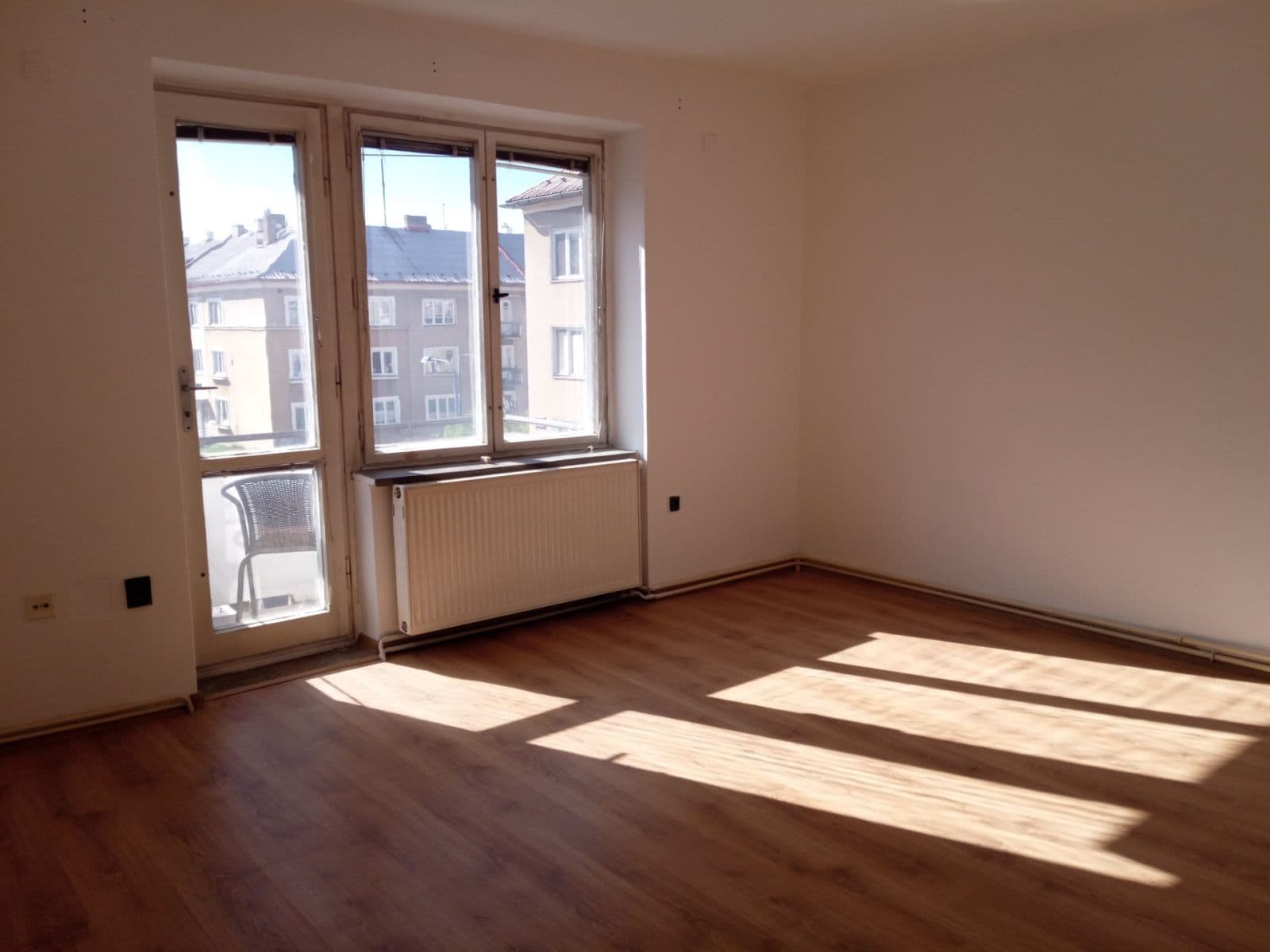 Prenájom bytu 2-izbový 60 m², Tovární, Jindřichův Hradec, Jihočeský kraj Prenájom bytu 2-izbový 60 m², Tovární, Jindřichův Hradec, Jihočeský kraj