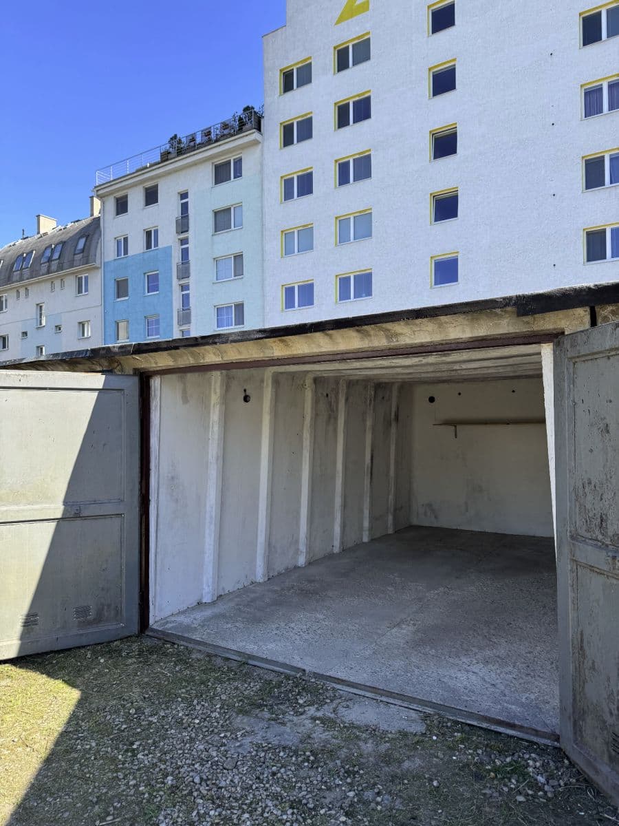 Prenájom garáže 18 m², Ružinov, Bratislavský kraj Prenájom garáže 18 m², Ružinov, Bratislavský kraj
