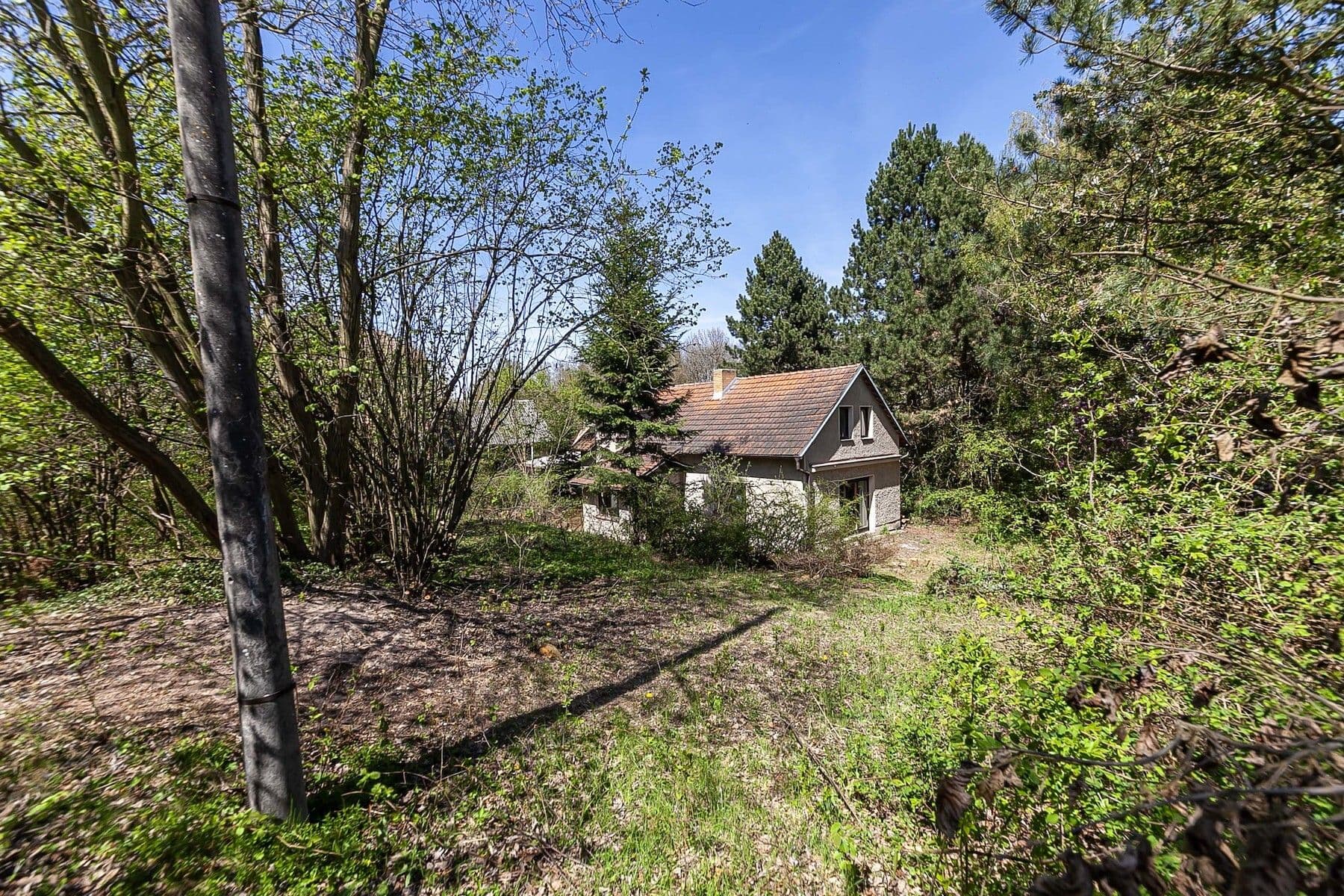 Predaj rekreačného objektu 130 m², pozemek 2.003 m², Skvrňov, Středočeský kraj Predaj rekreačného objektu 130 m², pozemek 2.003 m², Skvrňov, Středočeský kraj