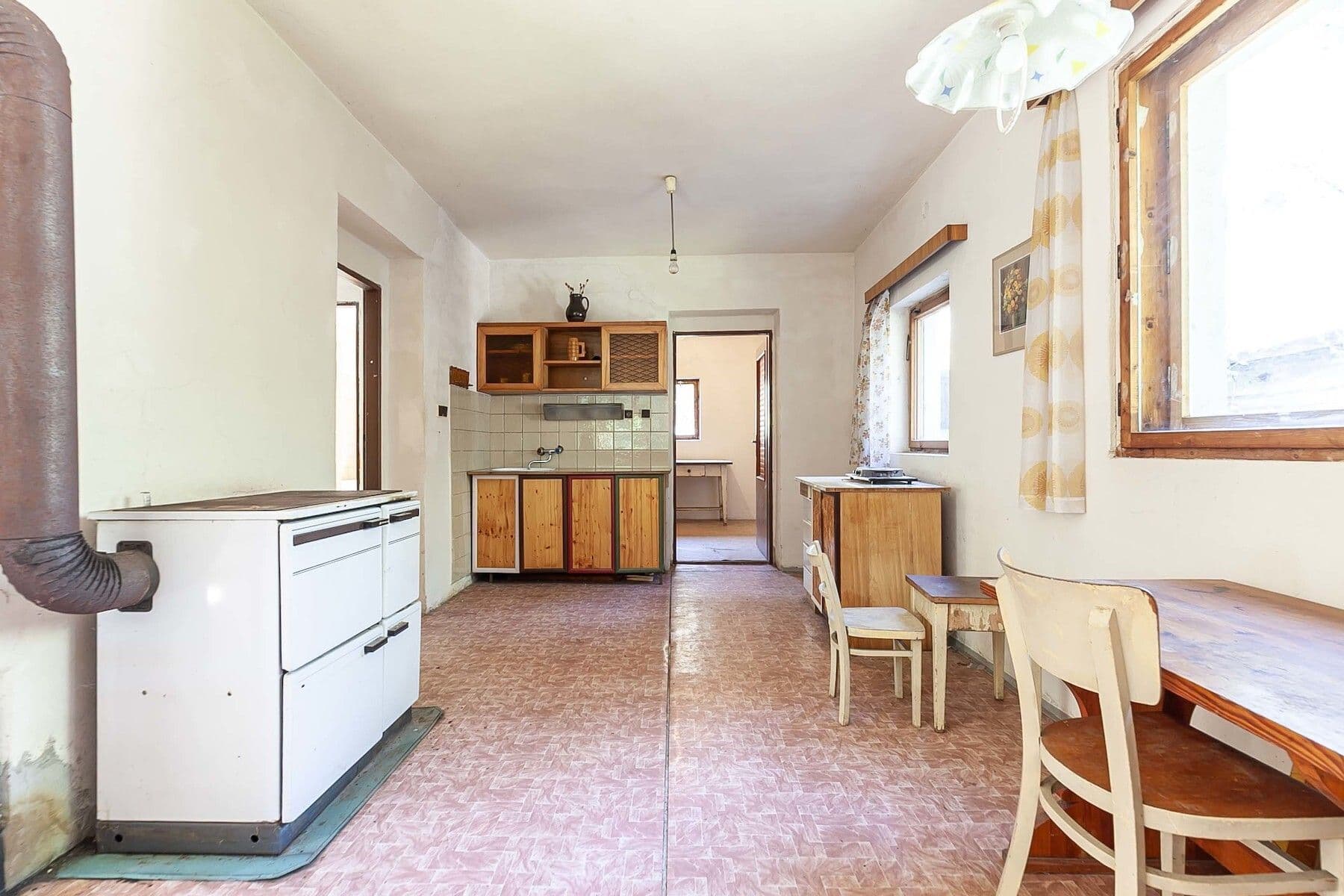 Predaj rekreačného objektu 130 m², pozemek 2.003 m², Skvrňov, Středočeský kraj Predaj rekreačného objektu 130 m², pozemek 2.003 m², Skvrňov, Středočeský kraj
