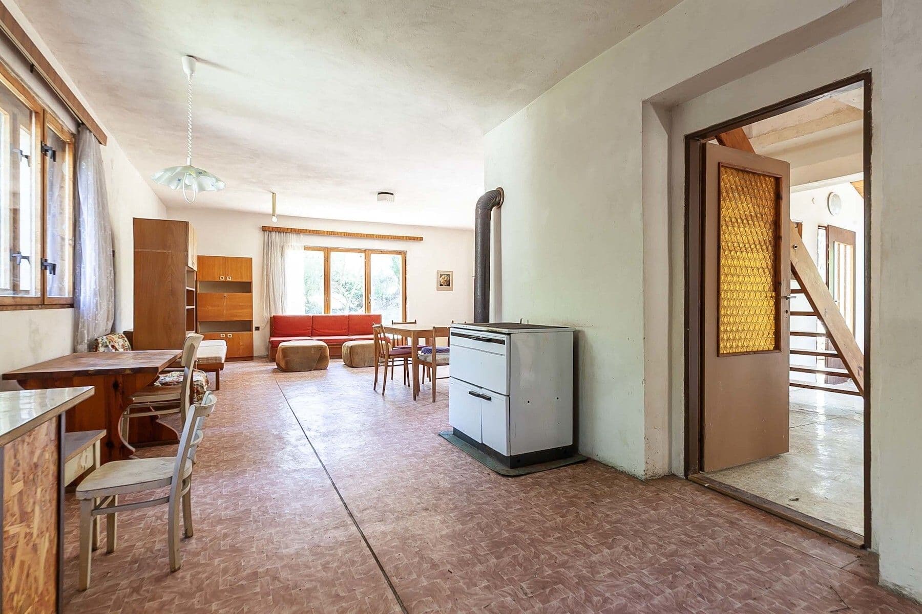 Predaj rekreačného objektu 130 m², pozemek 2.003 m², Skvrňov, Středočeský kraj Predaj rekreačného objektu 130 m², pozemek 2.003 m², Skvrňov, Středočeský kraj
