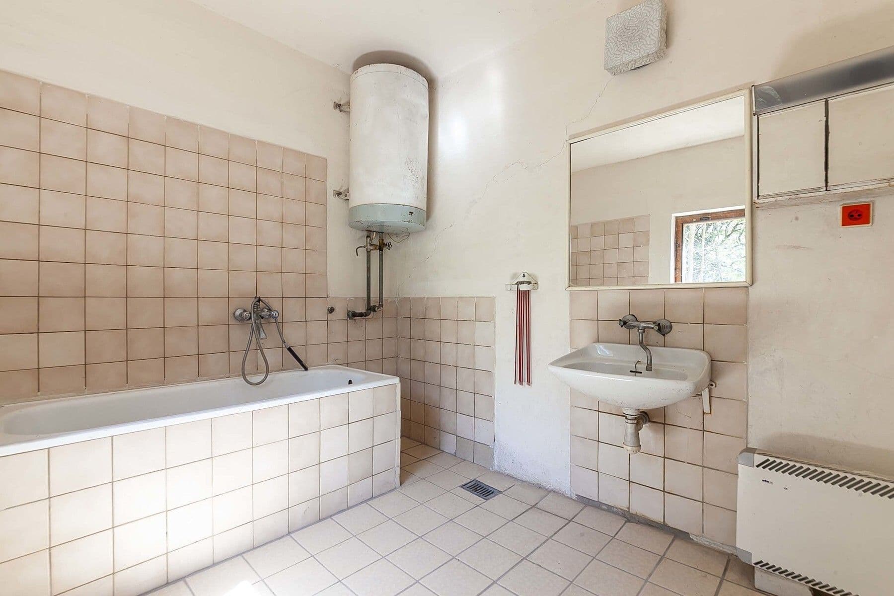 Predaj rekreačného objektu 130 m², pozemek 2.003 m², Skvrňov, Středočeský kraj Predaj rekreačného objektu 130 m², pozemek 2.003 m², Skvrňov, Středočeský kraj