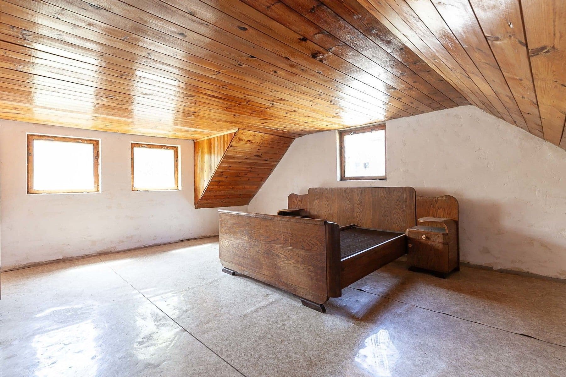 Predaj rekreačného objektu 130 m², pozemek 2.003 m², Skvrňov, Středočeský kraj Predaj rekreačného objektu 130 m², pozemek 2.003 m², Skvrňov, Středočeský kraj