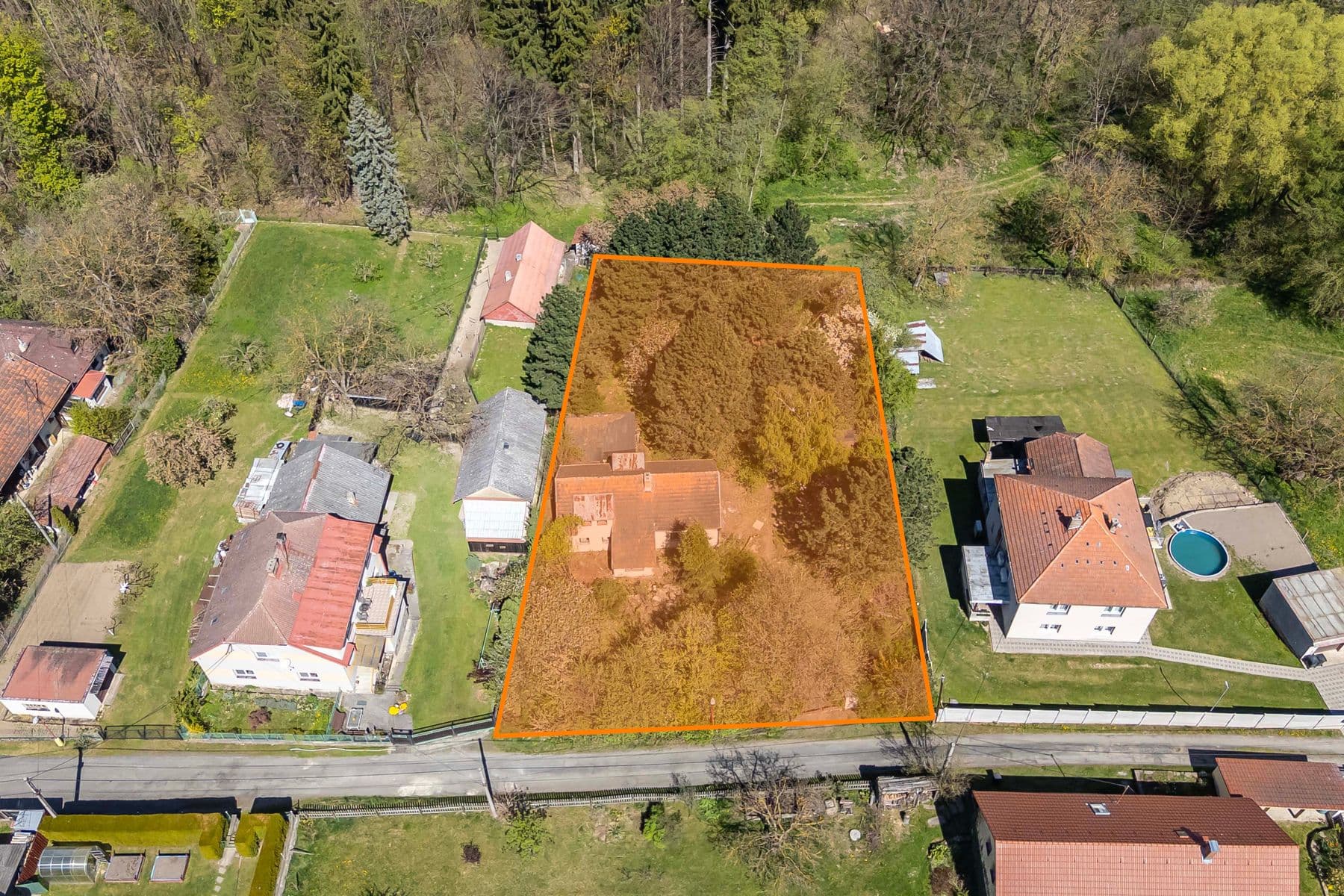 Predaj rekreačného objektu 130 m², pozemek 2.003 m², Skvrňov, Středočeský kraj Predaj rekreačného objektu 130 m², pozemek 2.003 m², Skvrňov, Středočeský kraj