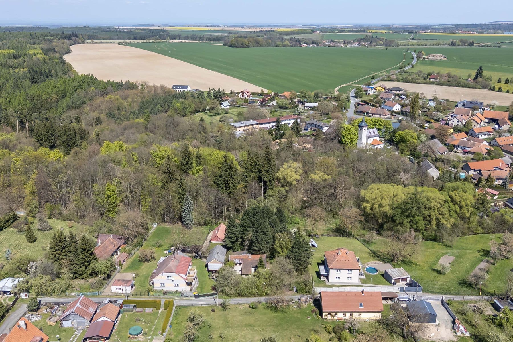 Predaj rekreačného objektu 130 m², pozemek 2.003 m², Skvrňov, Středočeský kraj Predaj rekreačného objektu 130 m², pozemek 2.003 m², Skvrňov, Středočeský kraj