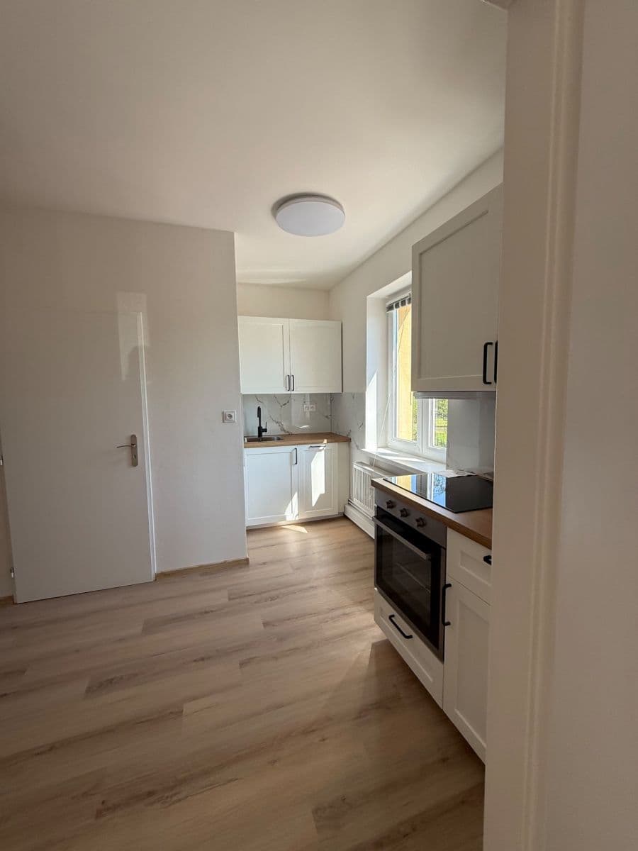 Prenájom bytu 2-izbový 42 m², Pilská, Praha, Praha Prenájom bytu 2-izbový 42 m², Pilská, Praha, Praha