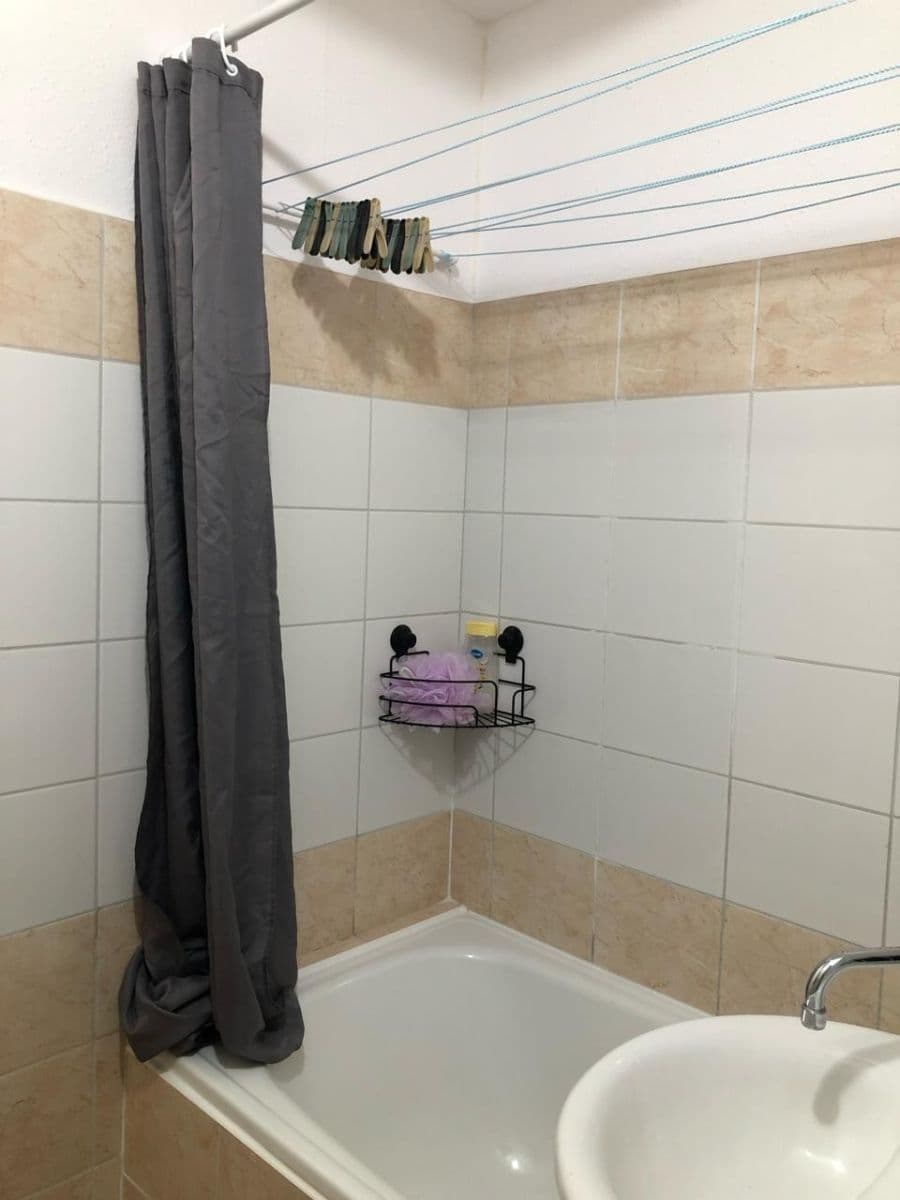 Prenájom bytu 1-izbový 19 m², Východní, Karlovy Vary, Karlovarský kraj Prenájom bytu 1-izbový 19 m², Východní, Karlovy Vary, Karlovarský kraj