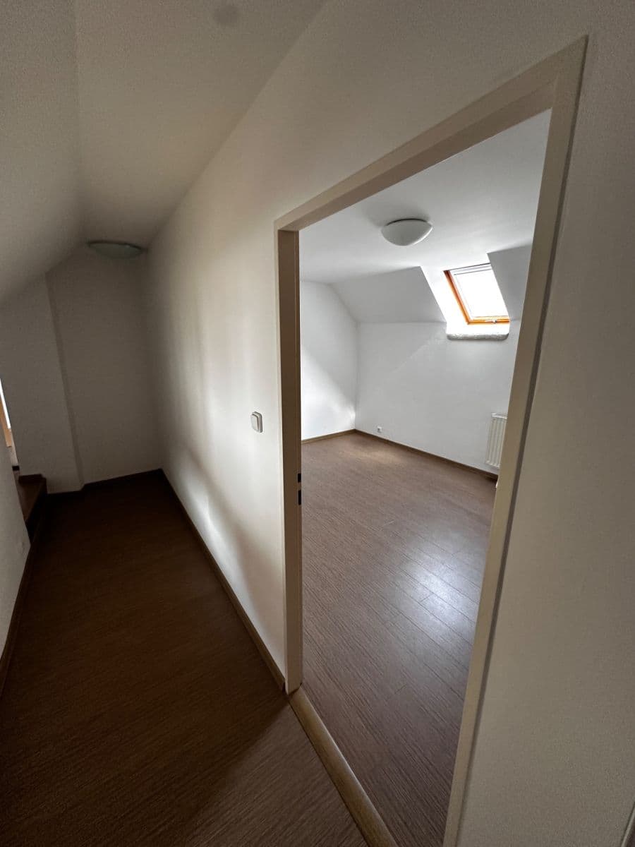 Prenájom domu 140 m², pozemek 160 m², Pištín, Jihočeský kraj Prenájom domu 140 m², pozemek 160 m², Pištín, Jihočeský kraj