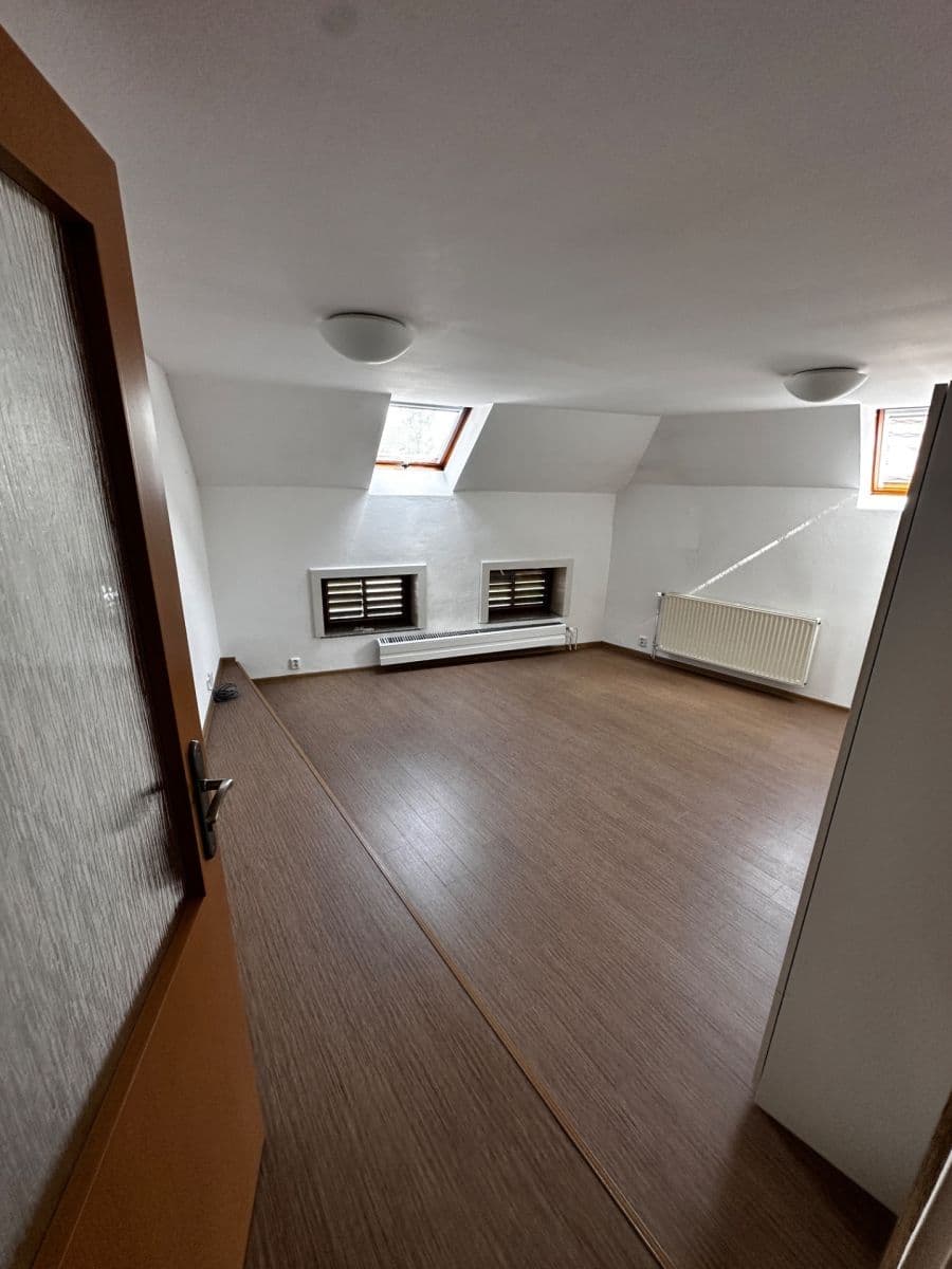 Prenájom domu 140 m², pozemek 160 m², Pištín, Jihočeský kraj Prenájom domu 140 m², pozemek 160 m², Pištín, Jihočeský kraj