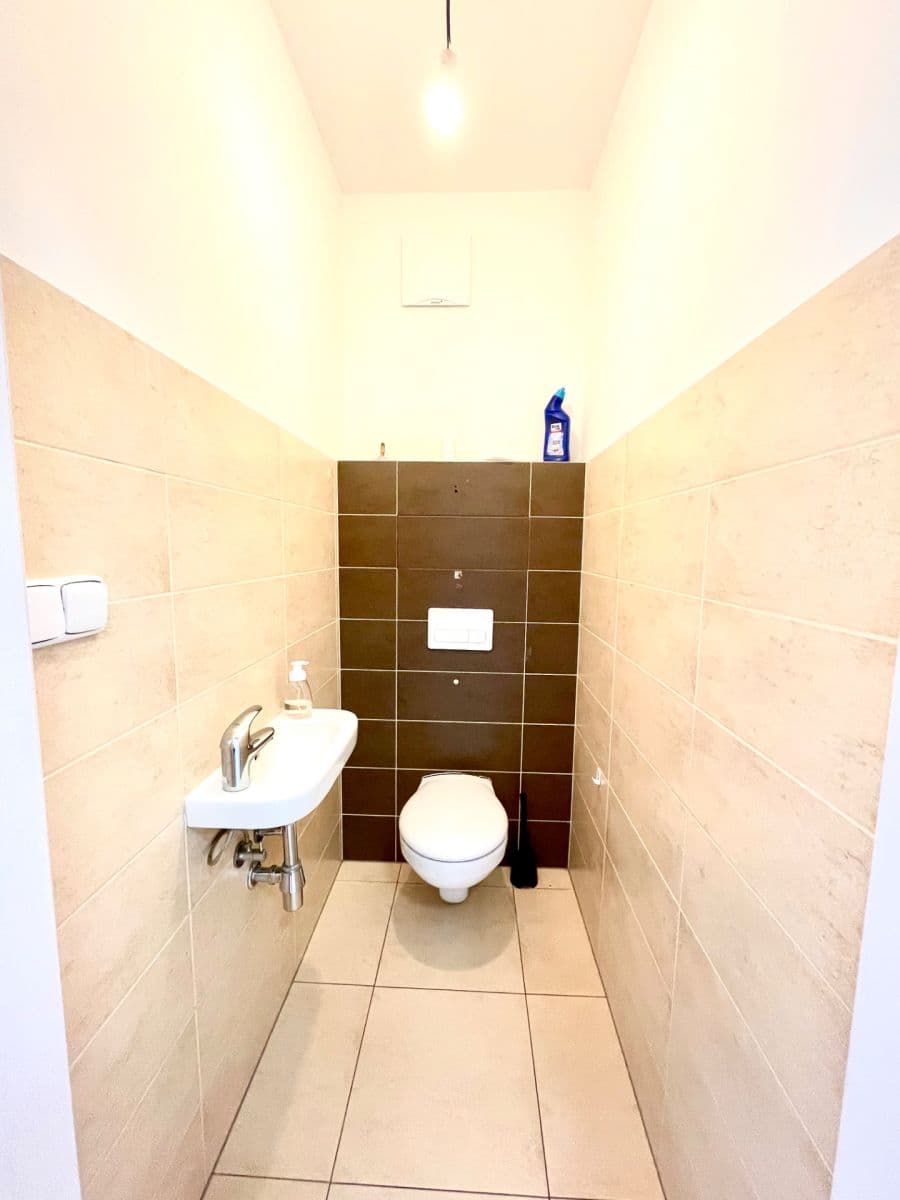 Prenájom bytu 3-izbový 88 m², Cukrova, Praha, Praha Prenájom bytu 3-izbový 88 m², Cukrova, Praha, Praha