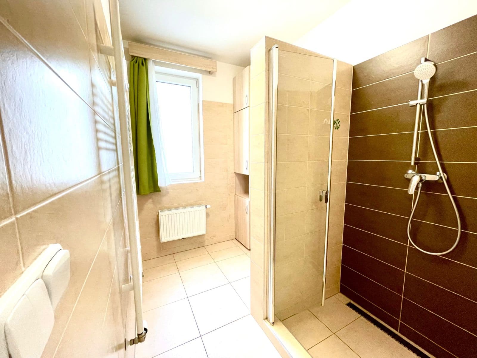Prenájom bytu 3-izbový 88 m², Cukrova, Praha, Praha Prenájom bytu 3-izbový 88 m², Cukrova, Praha, Praha