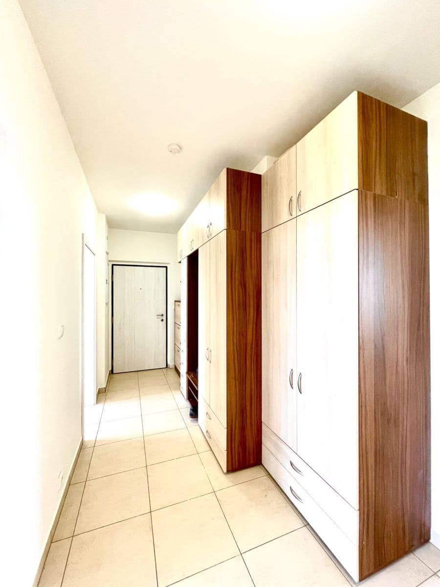 Prenájom bytu 3-izbový 88 m², Cukrova, Praha, Praha Prenájom bytu 3-izbový 88 m², Cukrova, Praha, Praha