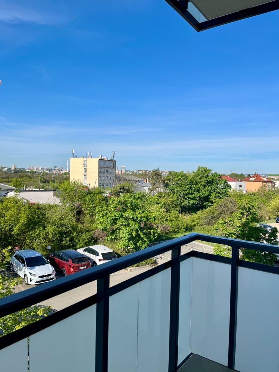 Prenájom bytu 1-izbový 33 m², Strančická, Praha, Praha Prenájom bytu 1-izbový 33 m², Strančická, Praha, Praha
