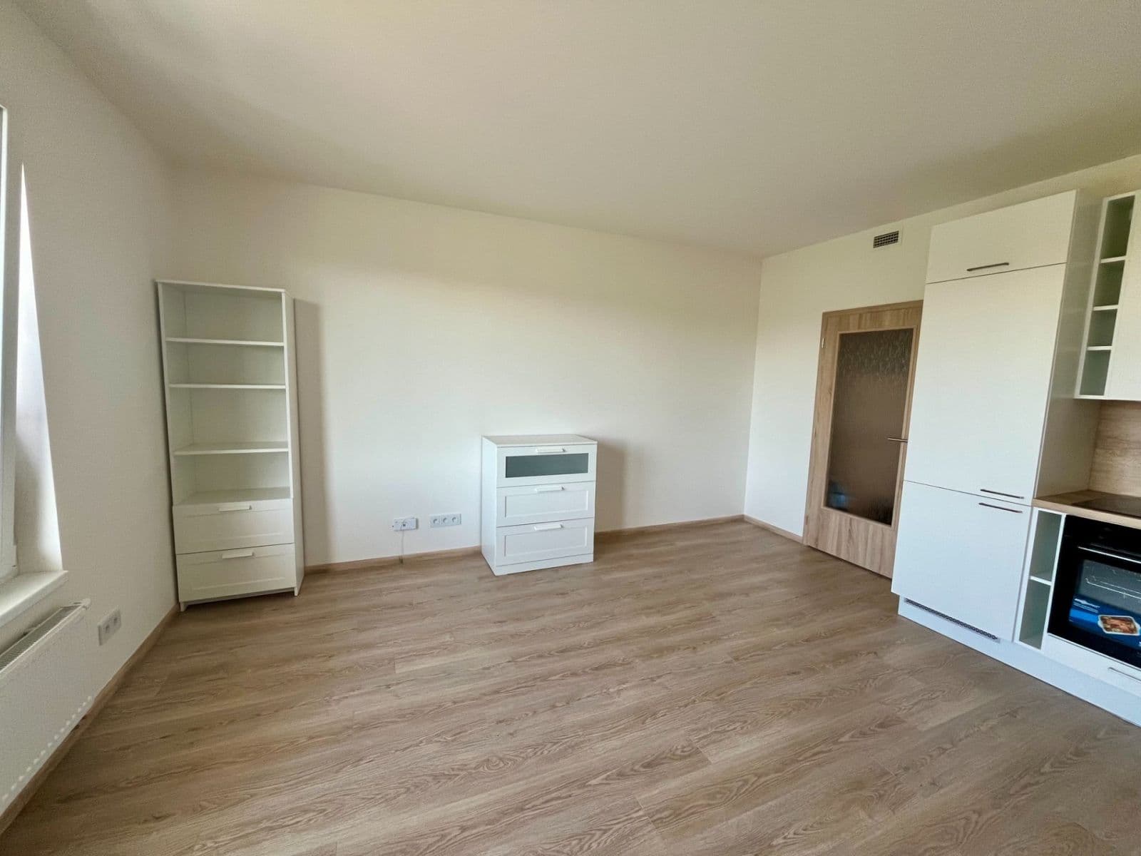 Prenájom bytu 1-izbový 33 m², Strančická, Praha, Praha Prenájom bytu 1-izbový 33 m², Strančická, Praha, Praha