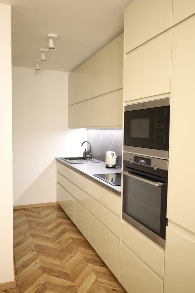 Prenájom bytu 2-izbový 47 m², Kurzova, Praha, Praha Prenájom bytu 2-izbový 47 m², Kurzova, Praha, Praha