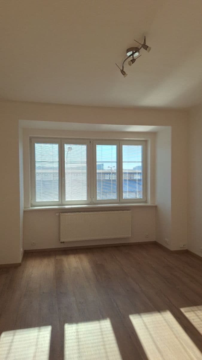 Prenájom bytu 2-izbový 52 m², Jateční, Praha, Praha Prenájom bytu 2-izbový 52 m², Jateční, Praha, Praha
