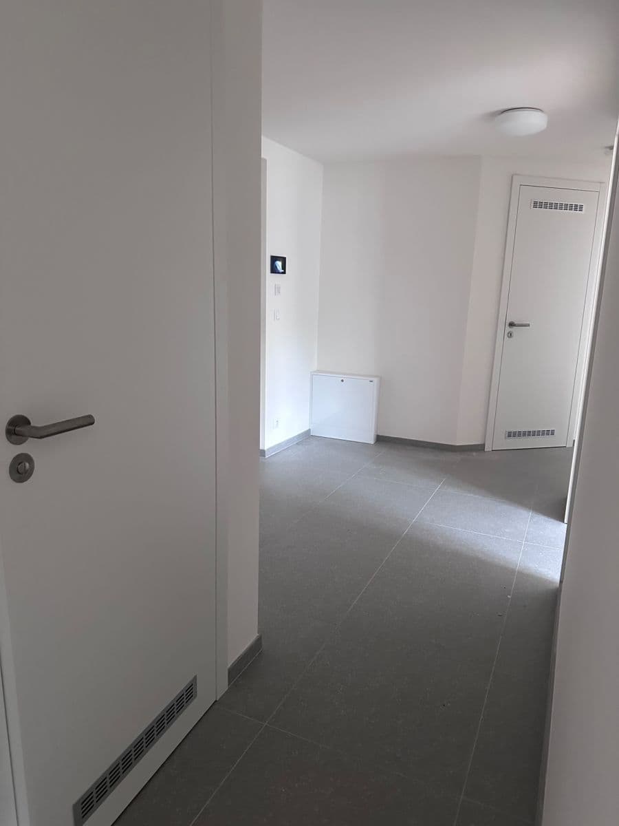 Prenájom bytu 3-izbový 77 m², Kolmanova, Praha, Praha Prenájom bytu 3-izbový 77 m², Kolmanova, Praha, Praha