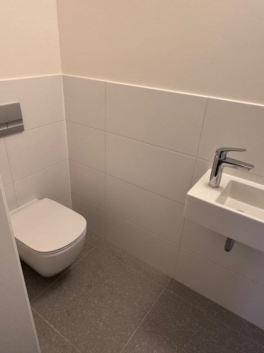 Prenájom bytu 3-izbový 77 m², Kolmanova, Praha, Praha Prenájom bytu 3-izbový 77 m², Kolmanova, Praha, Praha