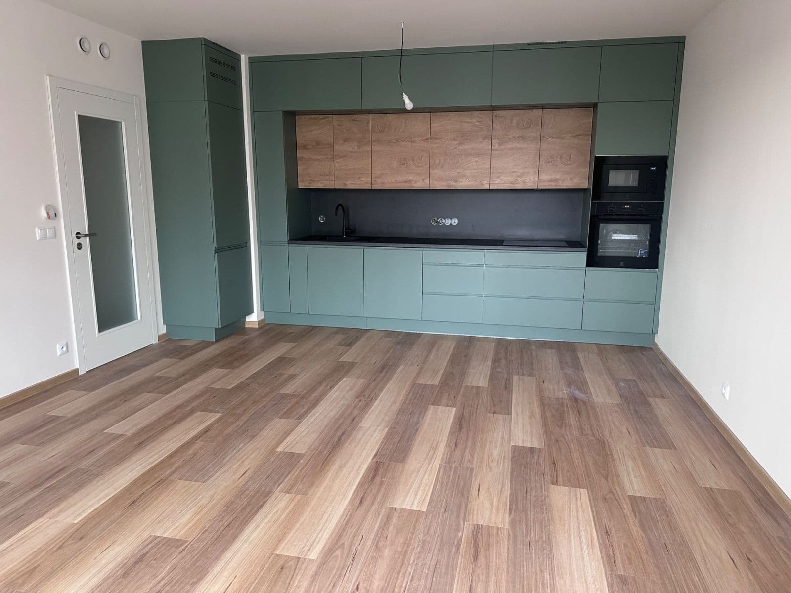 Prenájom bytu 3-izbový 77 m², Kolmanova, Praha, Praha Prenájom bytu 3-izbový 77 m², Kolmanova, Praha, Praha
