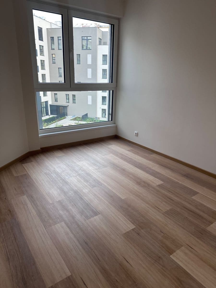 Prenájom bytu 3-izbový 77 m², Kolmanova, Praha, Praha Prenájom bytu 3-izbový 77 m², Kolmanova, Praha, Praha
