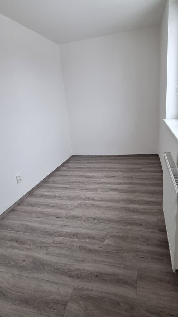 Prenájom bytu 3-izbový 77 m², Vendolí, Pardubický kraj Prenájom bytu 3-izbový 77 m², Vendolí, Pardubický kraj