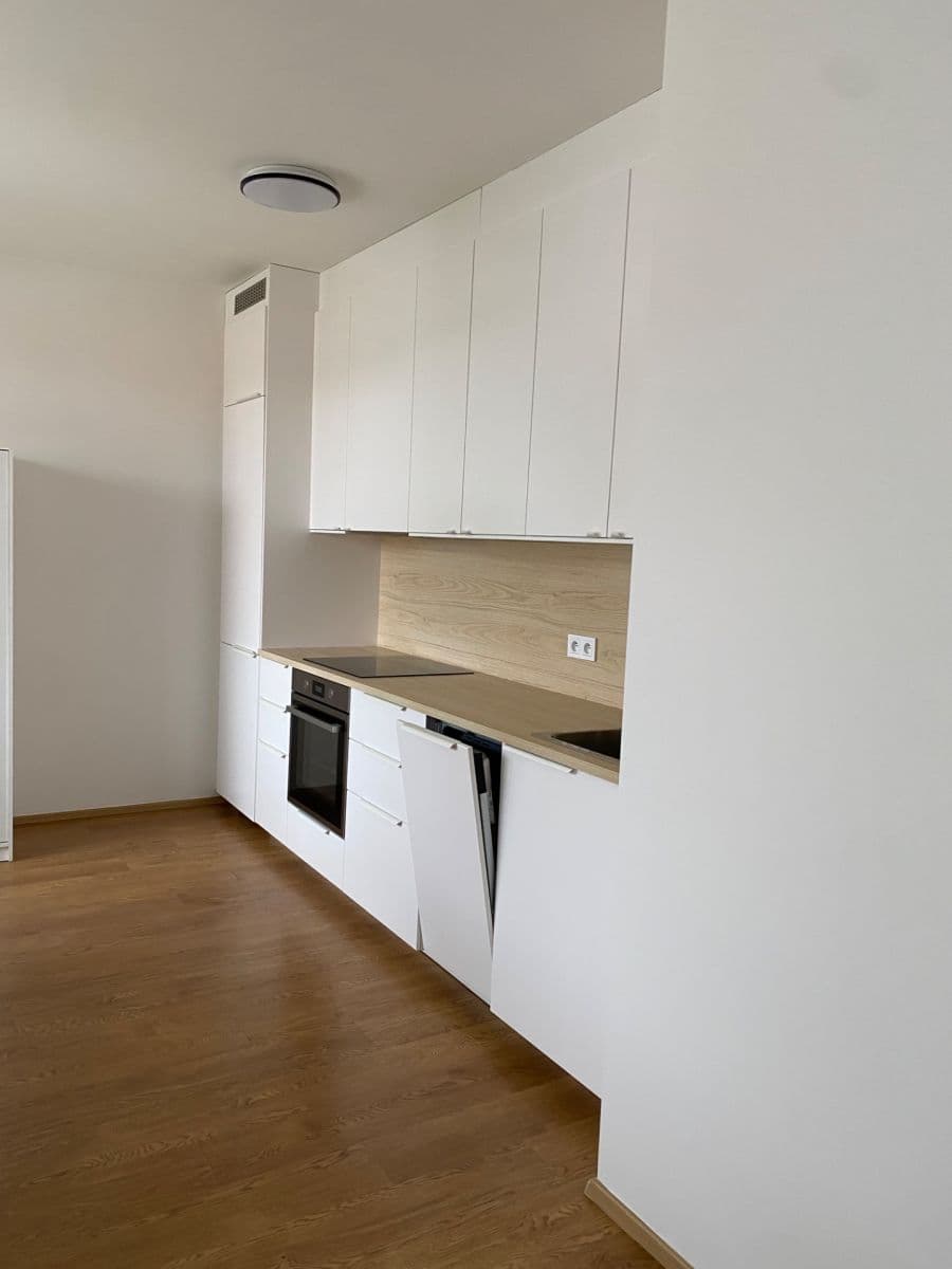 Prenájom bytu 1-izbový 34 m², Pod Harfou, Praha, Praha Prenájom bytu 1-izbový 34 m², Pod Harfou, Praha, Praha