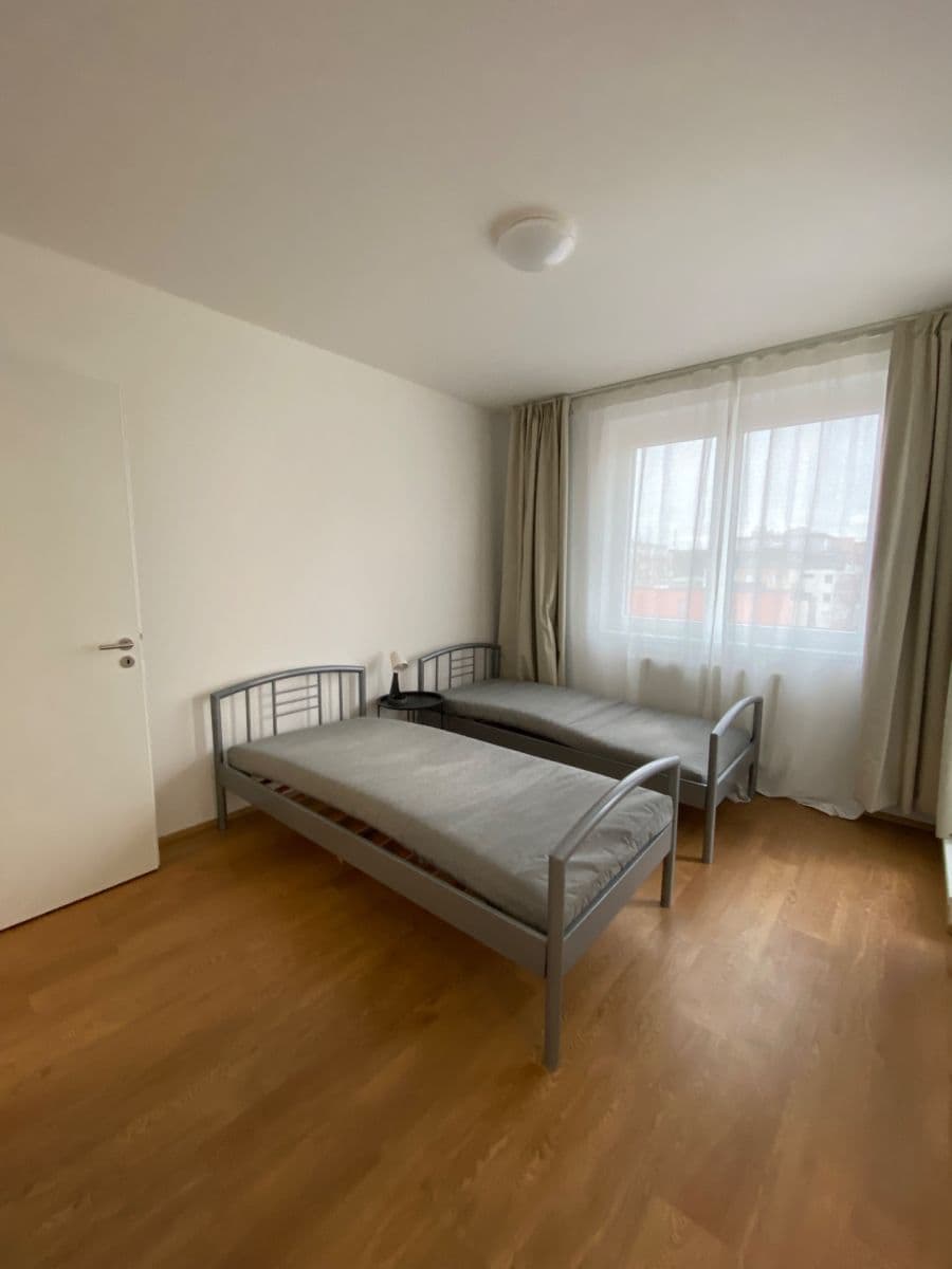 Prenájom bytu 1-izbový 34 m², Pod Harfou, Praha, Praha Prenájom bytu 1-izbový 34 m², Pod Harfou, Praha, Praha