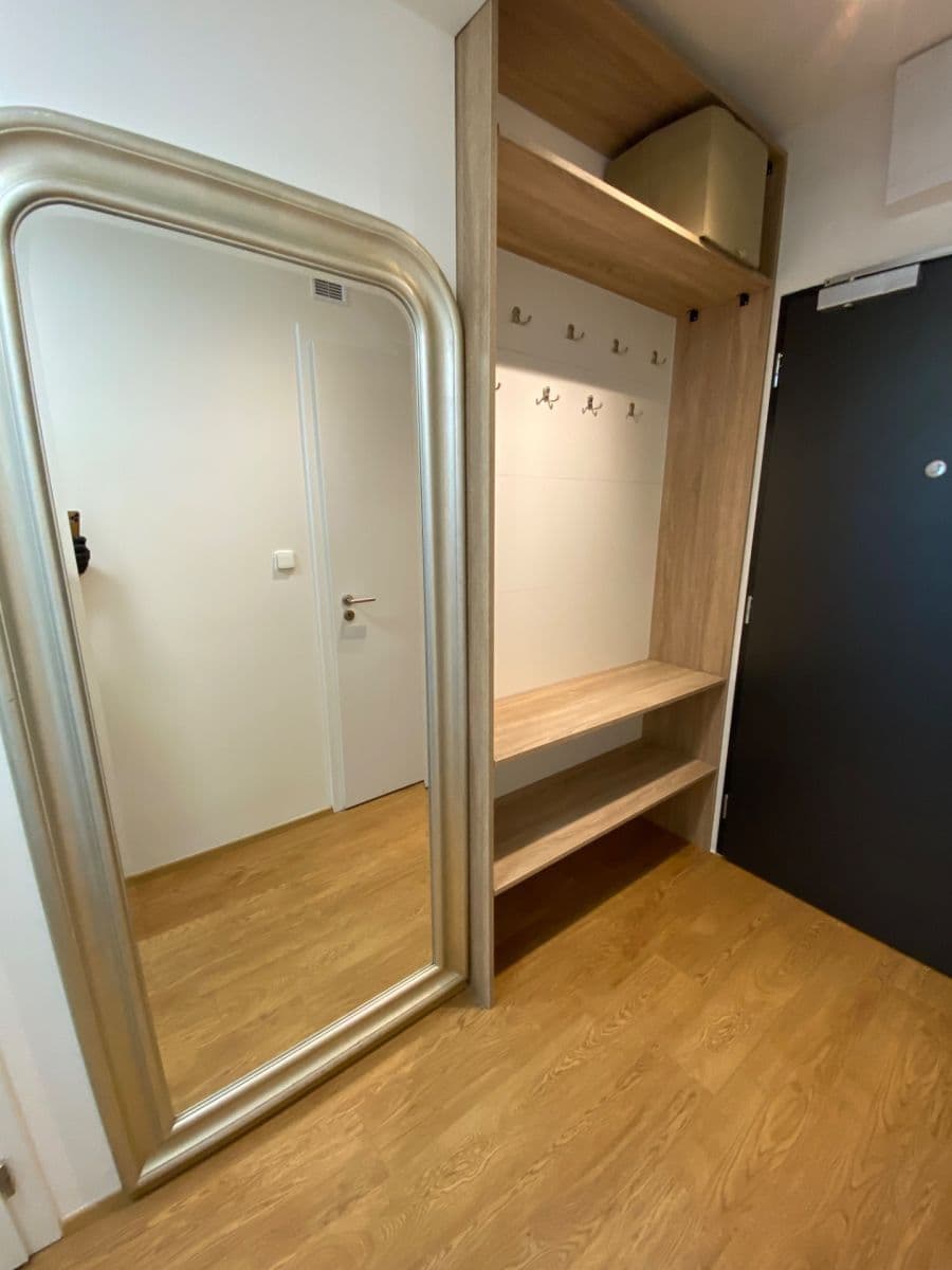 Prenájom bytu 1-izbový 34 m², Pod Harfou, Praha, Praha Prenájom bytu 1-izbový 34 m², Pod Harfou, Praha, Praha