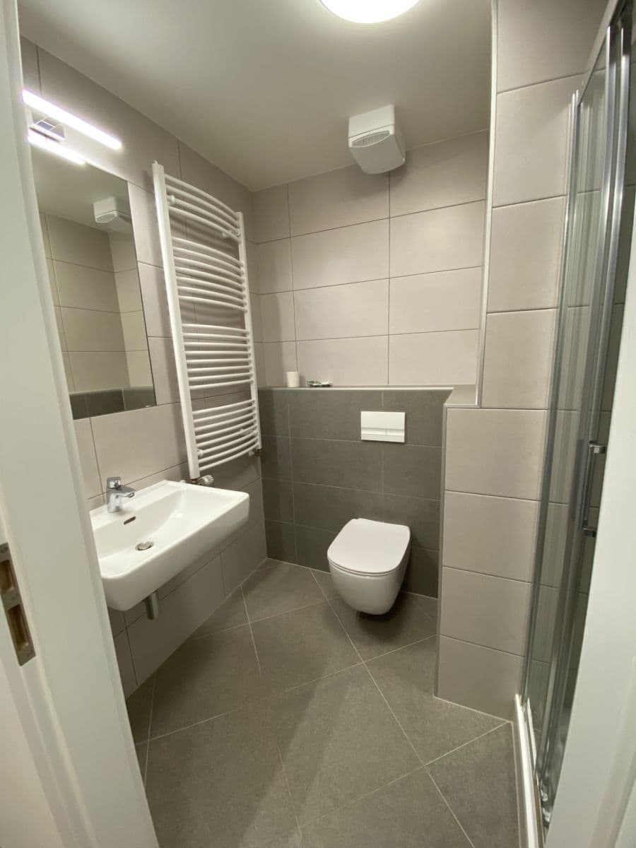 Prenájom bytu 1-izbový 34 m², Pod Harfou, Praha, Praha Prenájom bytu 1-izbový 34 m², Pod Harfou, Praha, Praha