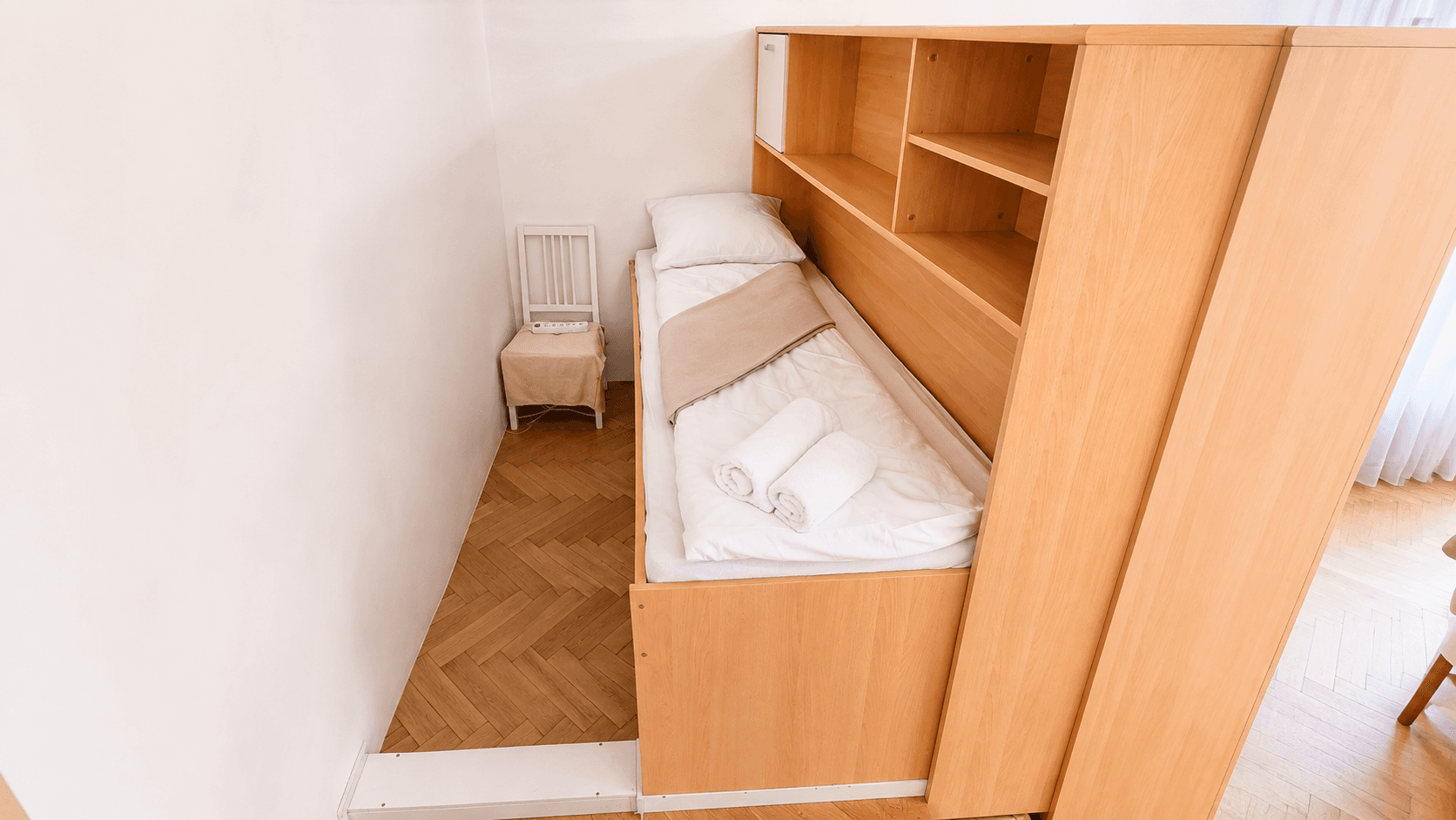 Prenájom bytu 38 m², Filmařská, Praha, Praha Prenájom bytu 38 m², Filmařská, Praha, Praha