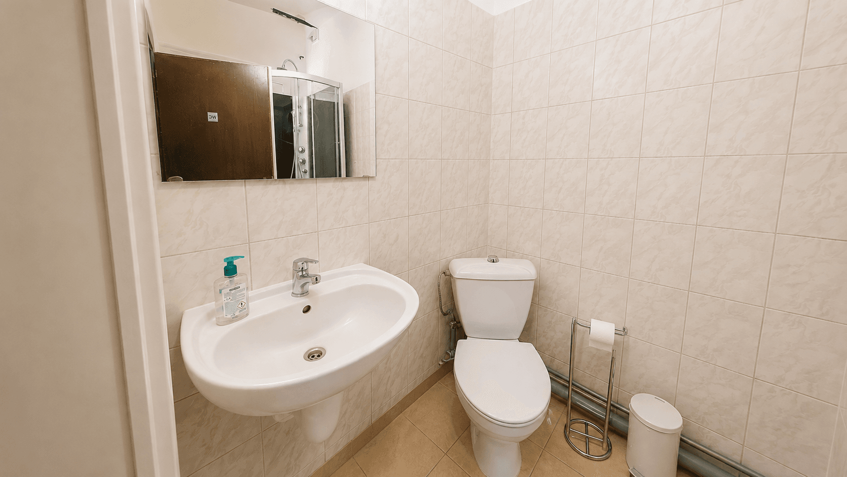 Prenájom bytu 38 m², Filmařská, Praha, Praha Prenájom bytu 38 m², Filmařská, Praha, Praha