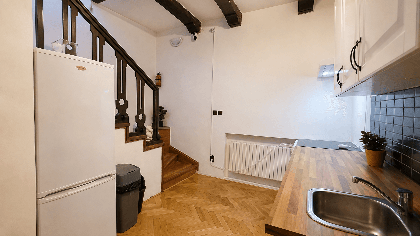 Prenájom bytu 38 m², Filmařská, Praha, Praha Prenájom bytu 38 m², Filmařská, Praha, Praha
