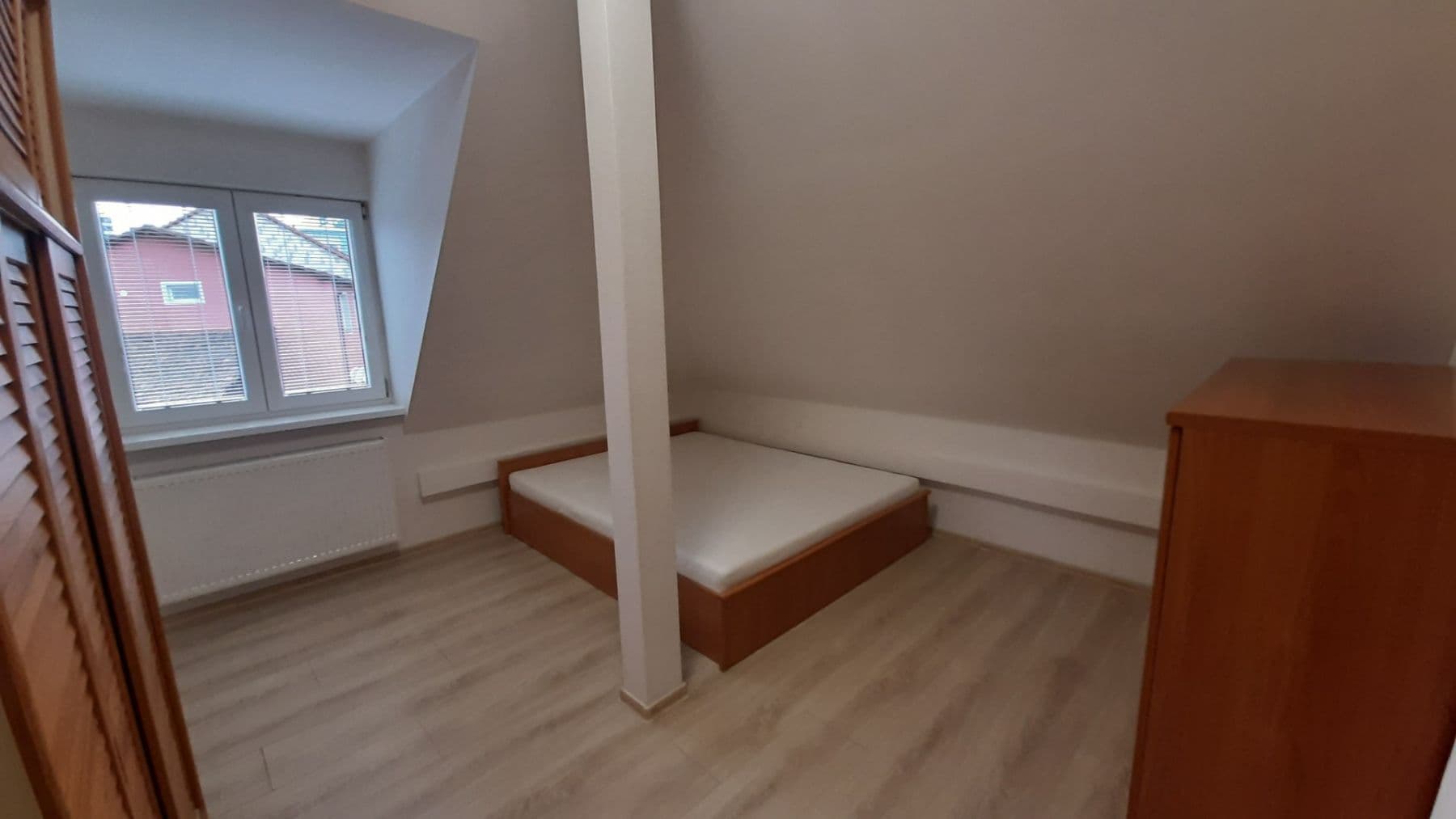 Prenájom bytu 3-izbový 85 m², U Stojanu, Praha, Praha Prenájom bytu 3-izbový 85 m², U Stojanu, Praha, Praha