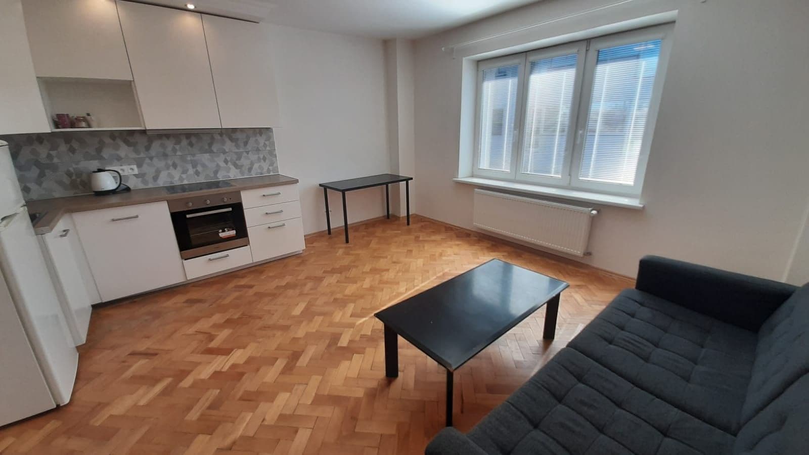 Prenájom bytu 3-izbový 85 m², U Stojanu, Praha, Praha Prenájom bytu 3-izbový 85 m², U Stojanu, Praha, Praha