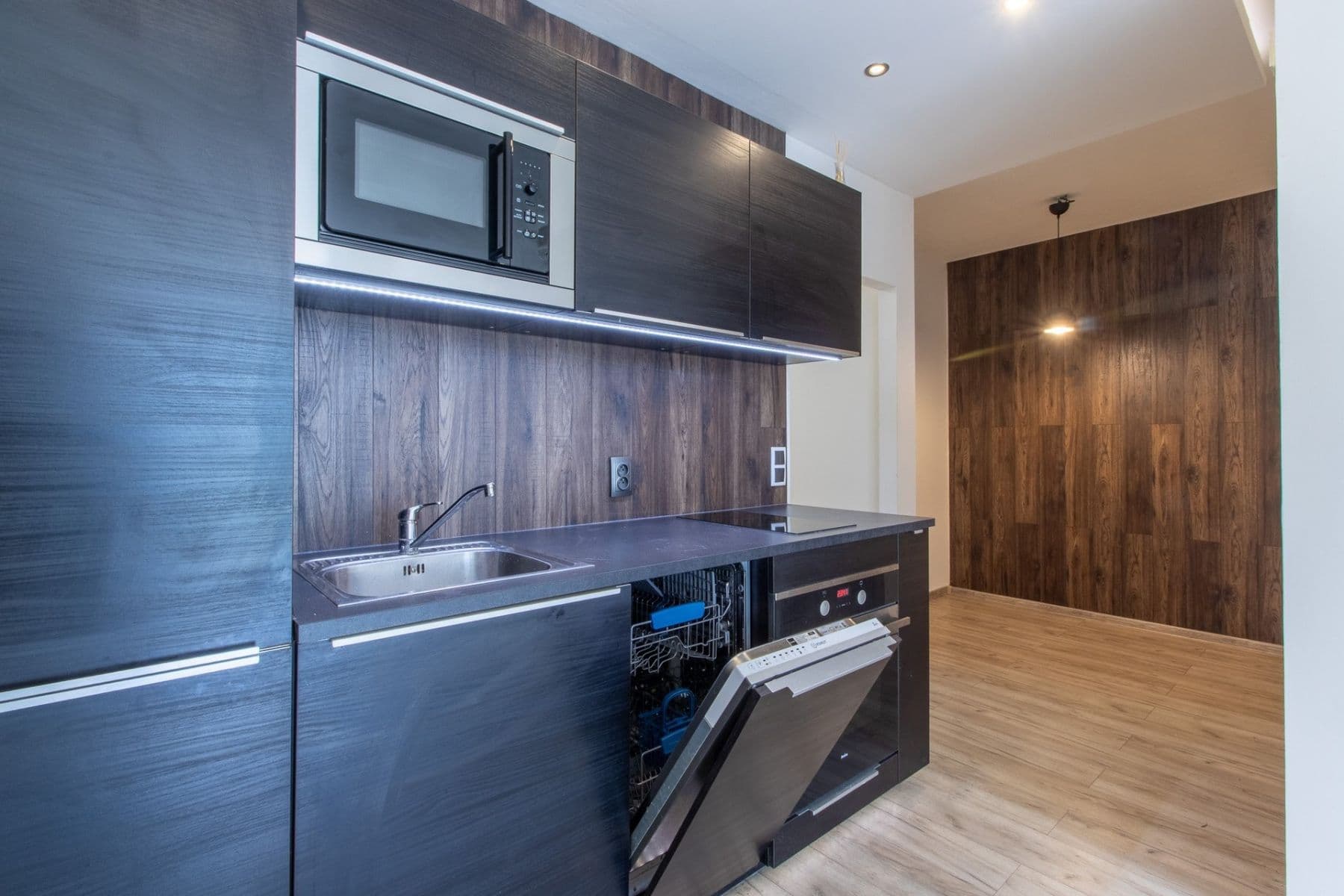 Prenájom bytu 2-izbový 54 m², Chotěšovská, Praha, Praha Prenájom bytu 2-izbový 54 m², Chotěšovská, Praha, Praha