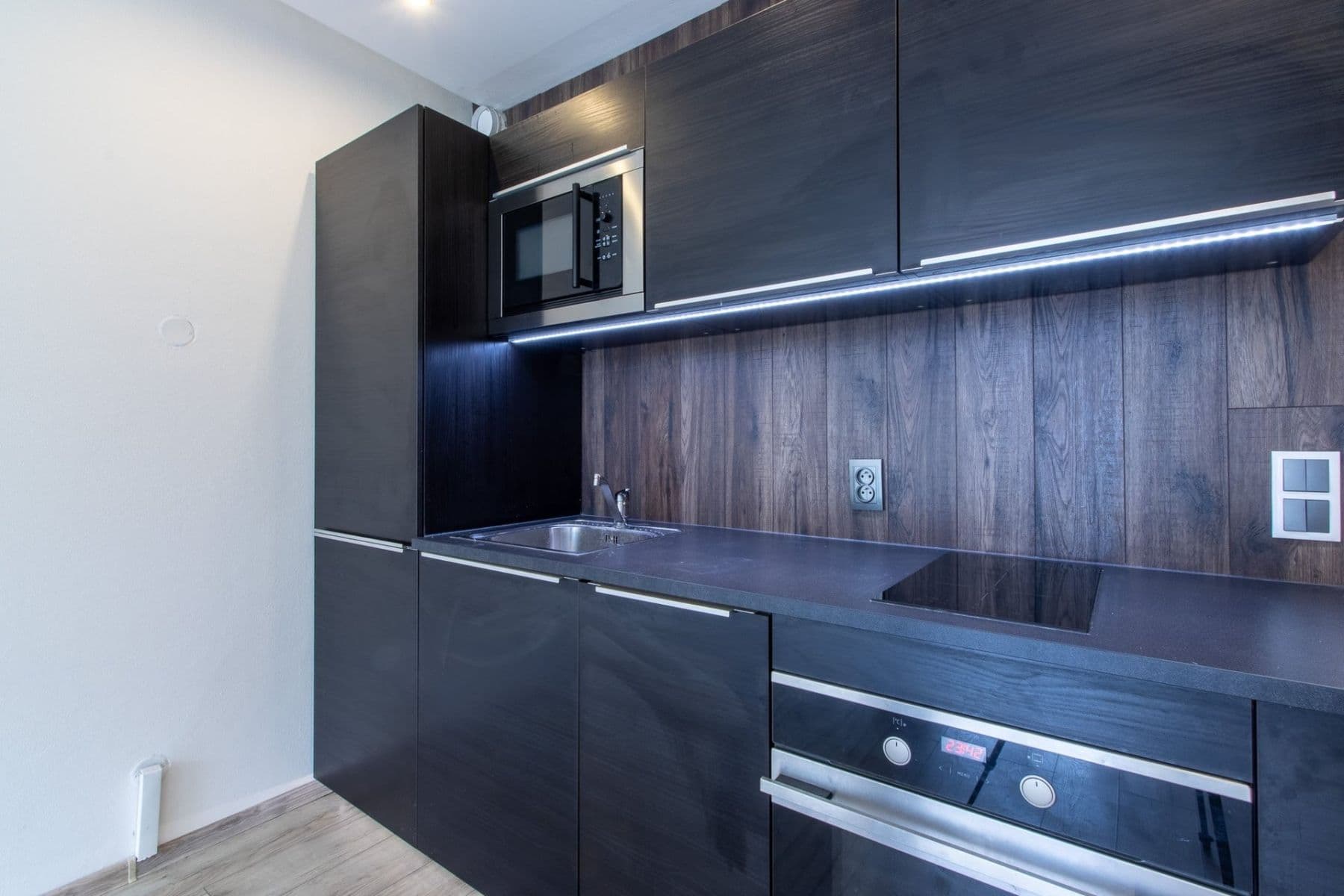 Prenájom bytu 2-izbový 54 m², Chotěšovská, Praha, Praha Prenájom bytu 2-izbový 54 m², Chotěšovská, Praha, Praha
