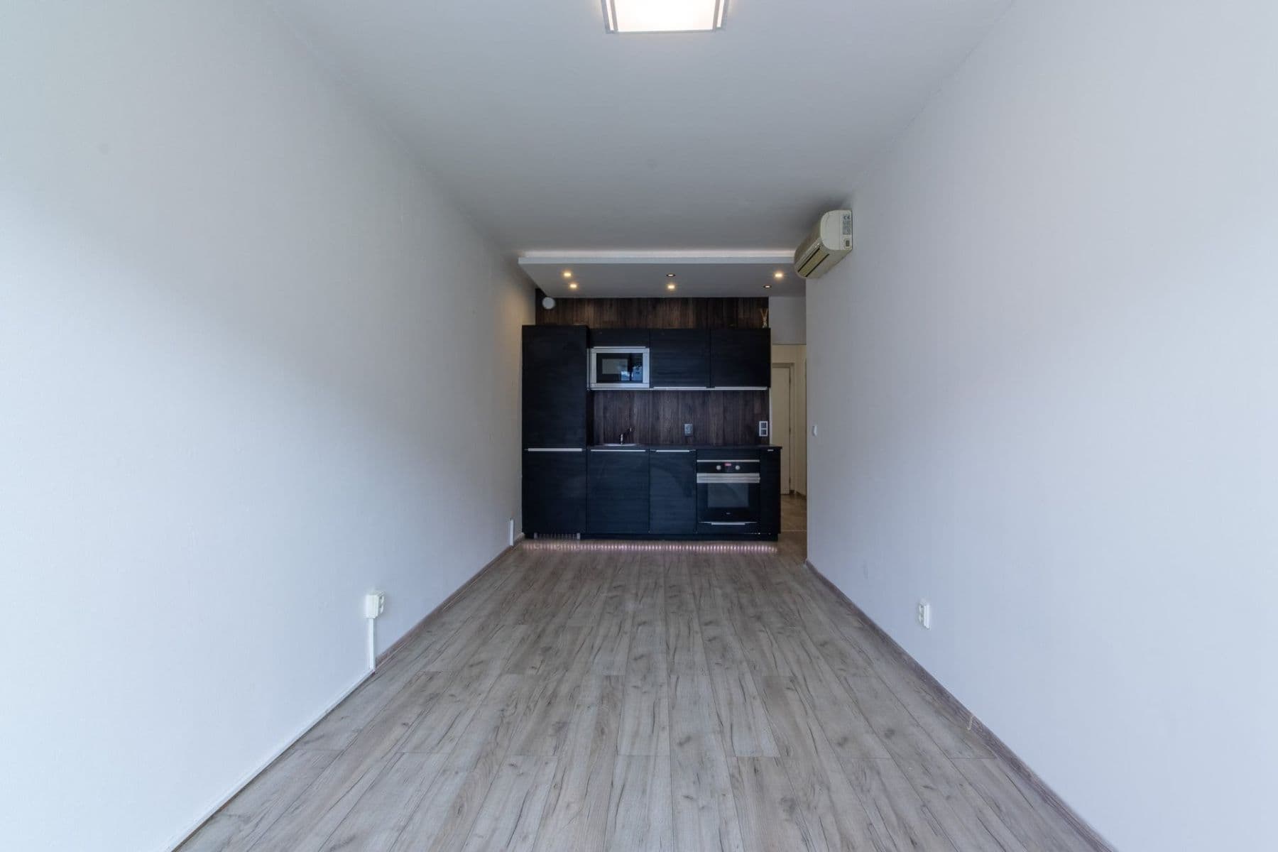 Prenájom bytu 2-izbový 54 m², Chotěšovská, Praha, Praha Prenájom bytu 2-izbový 54 m², Chotěšovská, Praha, Praha